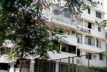 2 BHK Apartment For Rent At Carmichael Road, Tardeo.