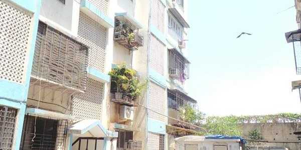 1 BHK Apartment For Rent At Juhu Tara Road.