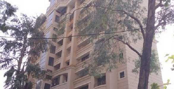 4 BHK Apartment For Rent At Imperial Heights, 21st Road, Bandra West.