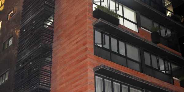 Lavish 4 bedroom apartment at Santacruz west