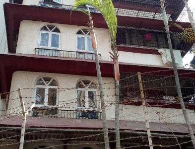 3 BHK Apartment For Rent At 14th Road, Khar West.