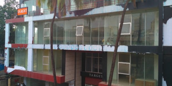 444 Sq.ft. Commercial Showroom For Sale At Chandavarkar Road, Borivali West.