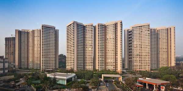 2.5 BHK Apartment For Sale At Oberoi Splendor, Jogeshwari East.