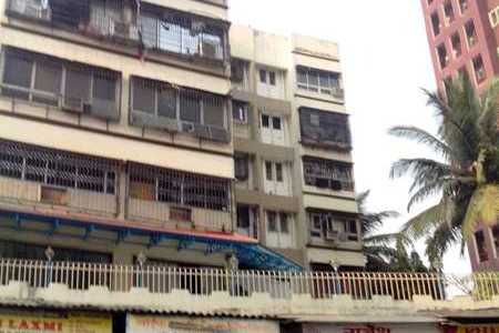 1 RK Apartment For Sale At Evershine Nagar, Malad West.