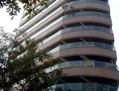 4 BHK Apartment For Rent At H&amp;amp;M Tower, 29th Road, Bandra West.