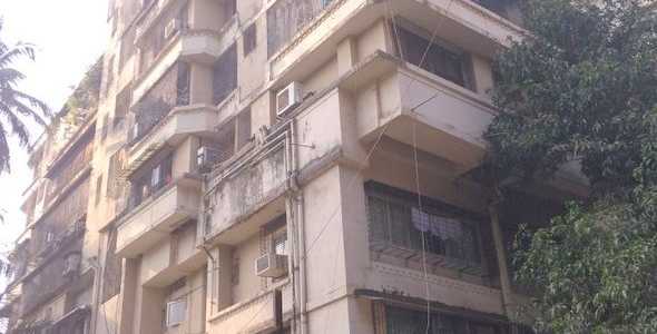 3 BHK Apartment For Sale At 13th Road, Khar West.