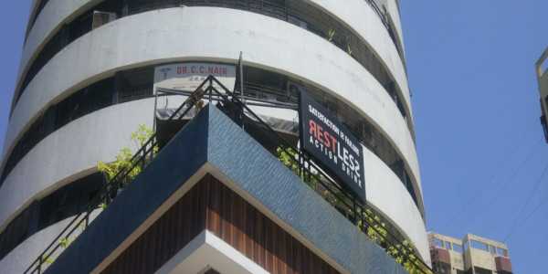 700 Sq.ft. Commercial Shop, Suitable For Clinic, Spa, Saloon. Behind Lokhandwala Complex, at Milat Nagar, Andheri West.
