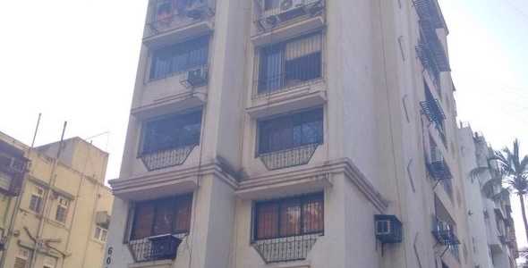 3 BHK Apartment For Rent At Golden Rays, 19th Road, Khar West.