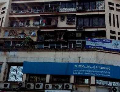 600 Sq.ft. Commercial Space For Rent At Dheeraj arcade, Pali Naka, Bandra West.