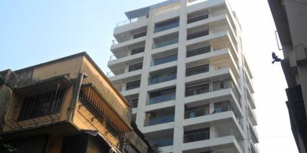 Apartment For Rent At Hill Road, Bandra West.