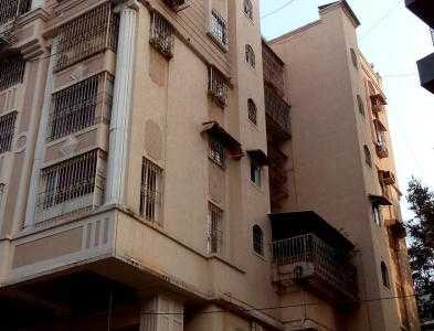 3 BHK Apartment For Rent At Waterfield Road, Bandra West.